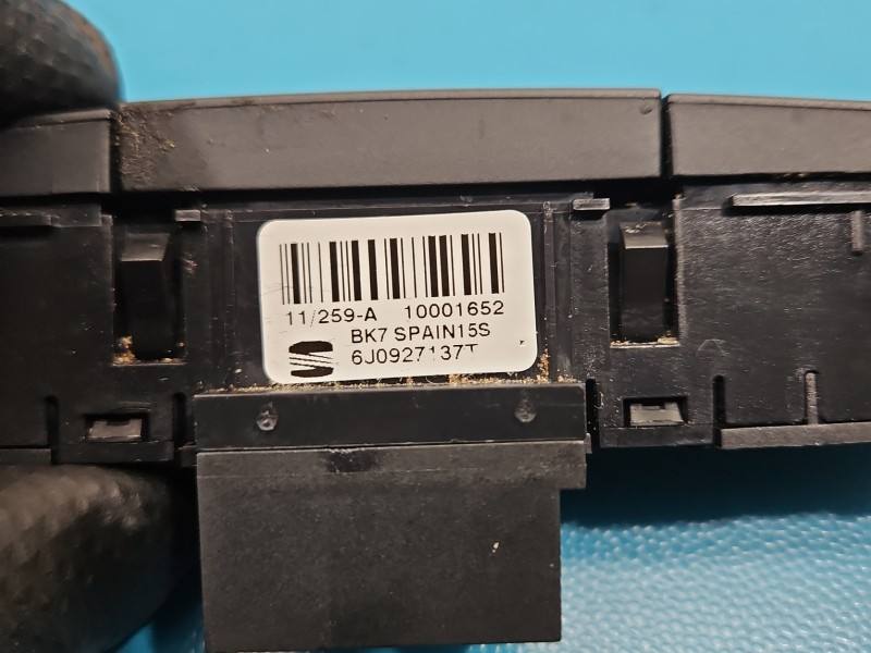 Перемикач кнопка Seat Ibiza 6J0927137T — фото деталі 4