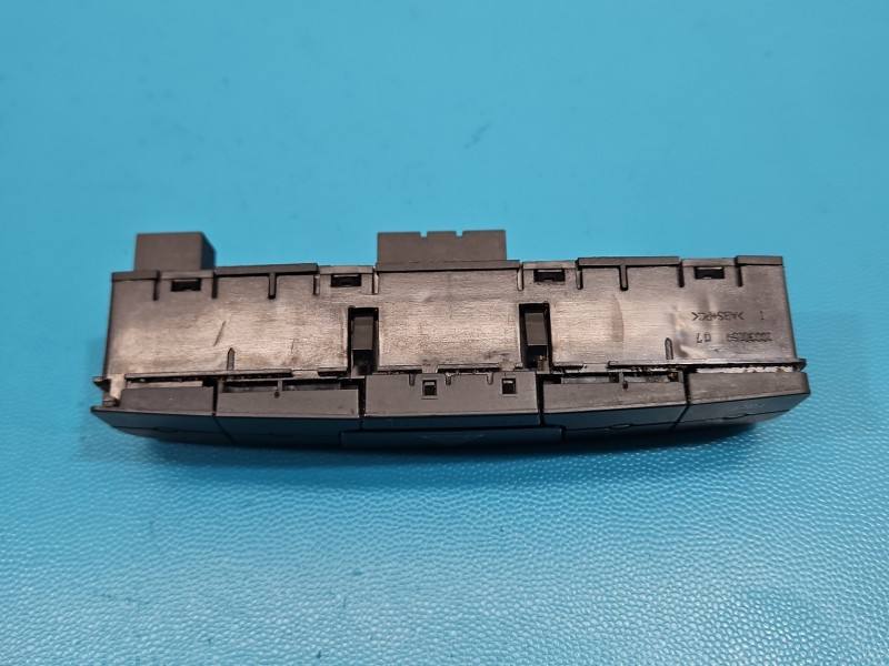 Перемикач кнопка Seat Ibiza 6J0927137T — фото деталі 8