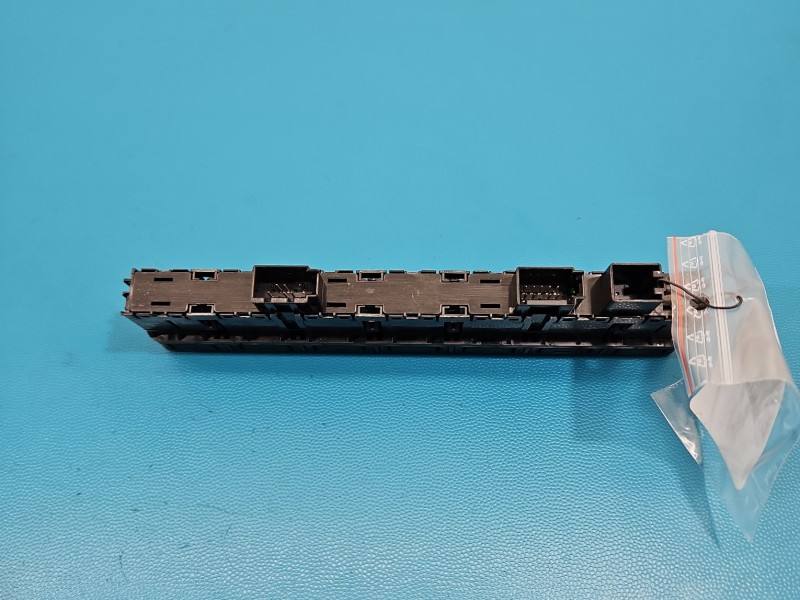 Перемикач кнопка Skoda Kodiaq 565927132AK — фото деталі 4