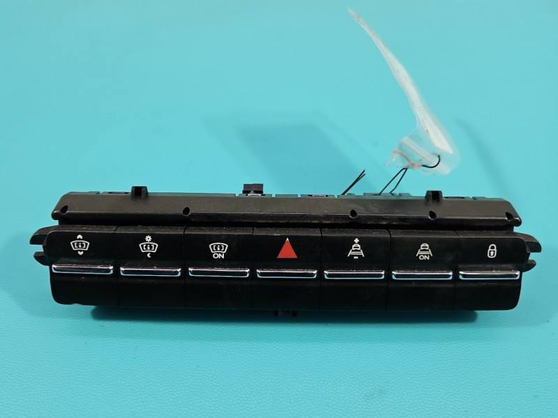 Перемикач кнопка Peugeot 5008 96638426XT