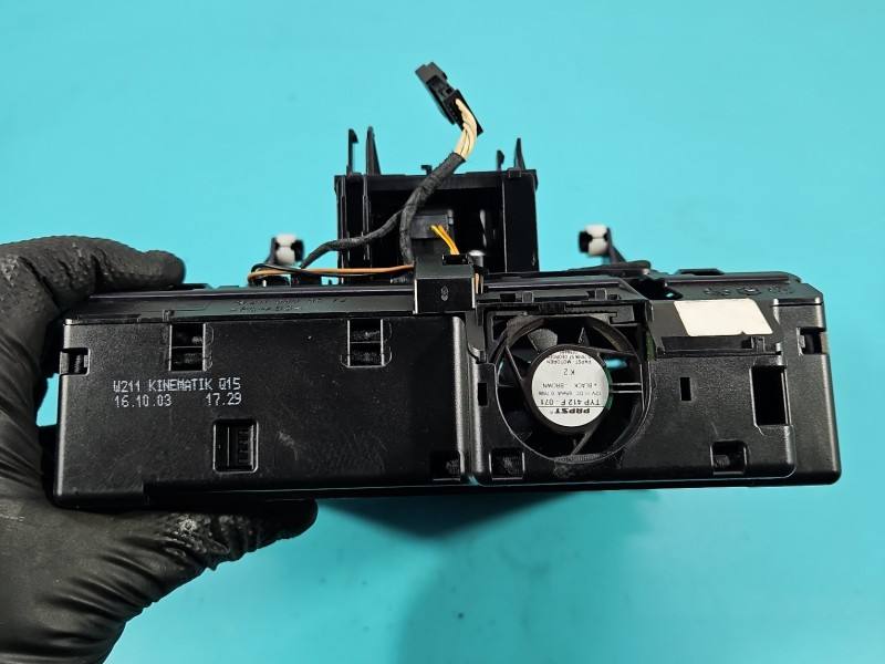 Переключатель кнопка Mercedes E W211 A2116800552 — фото детали 9
