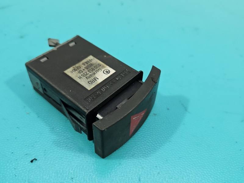 Перемикач кнопка Skoda Superb 1 3U0953235H