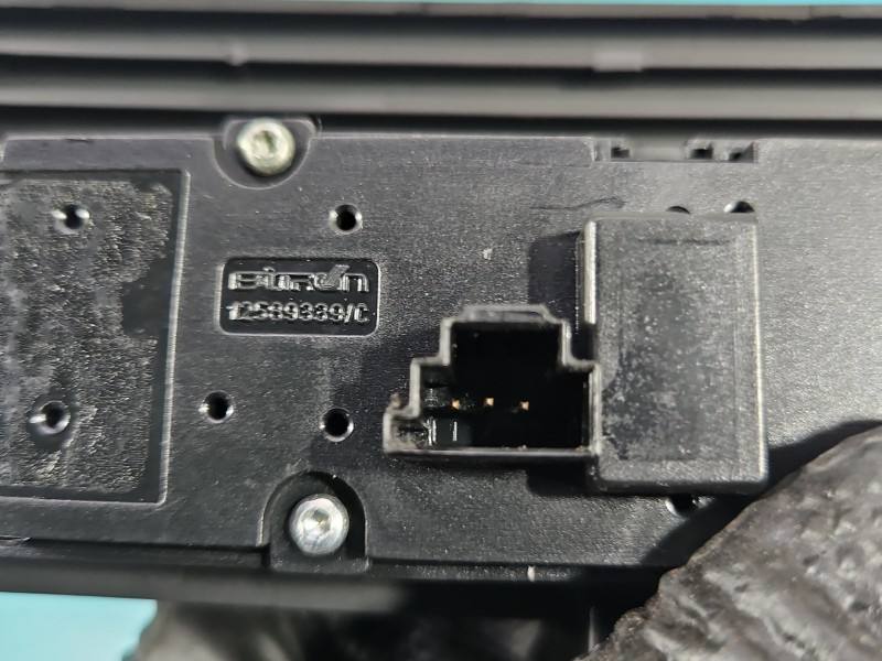 Перемикач кнопка Mercedes Vito A4479054801 — фото деталі 6