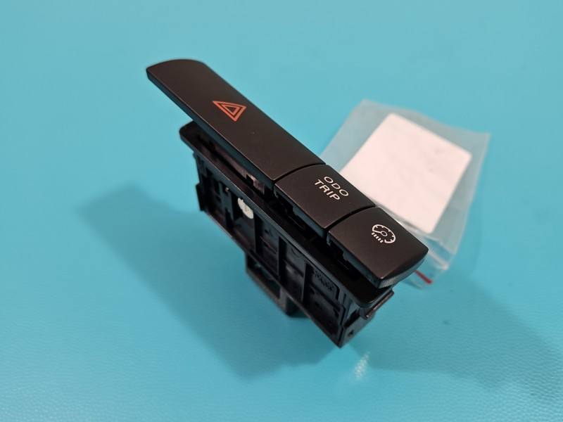 Переключатель кнопка Toyota Prius 758706