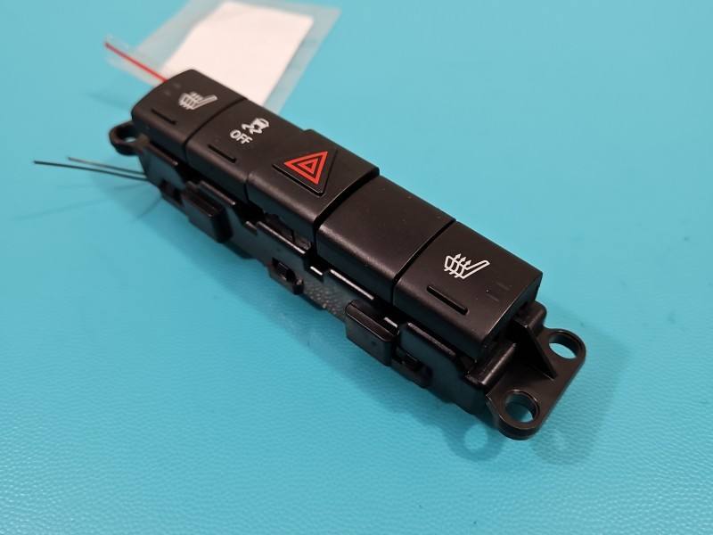 Переключатель кнопка Jeep Compass 68044103AC