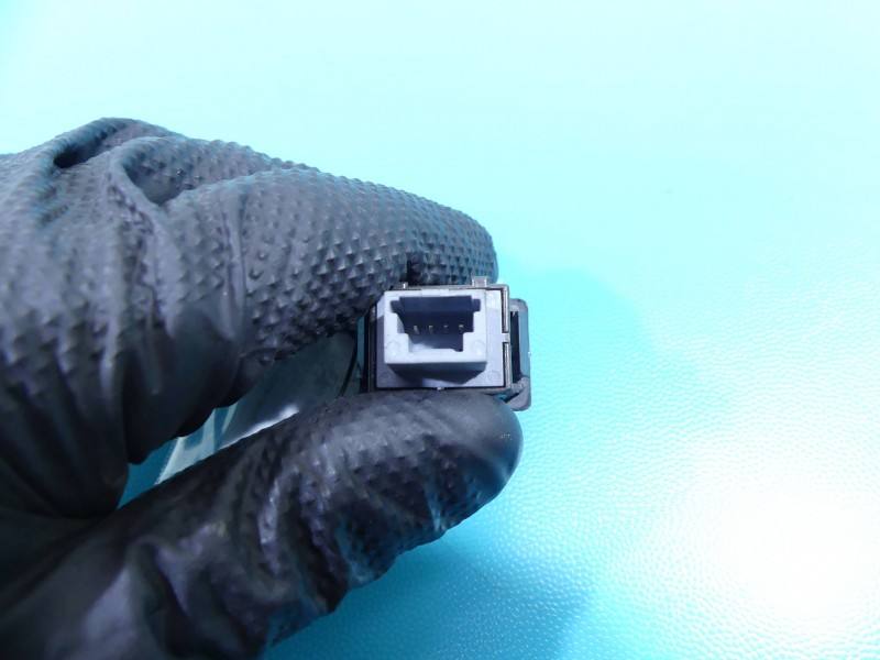 Перемикач кнопка Toyota Auris 84332-02300 — фото деталі 4