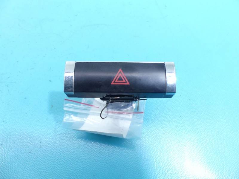 Перемикач кнопка Toyota Land Cruiser 15B060 — фото деталі 2