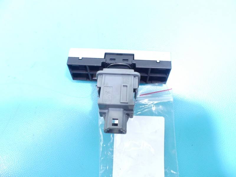 Перемикач кнопка Toyota Land Cruiser 15B060 — фото деталі 3
