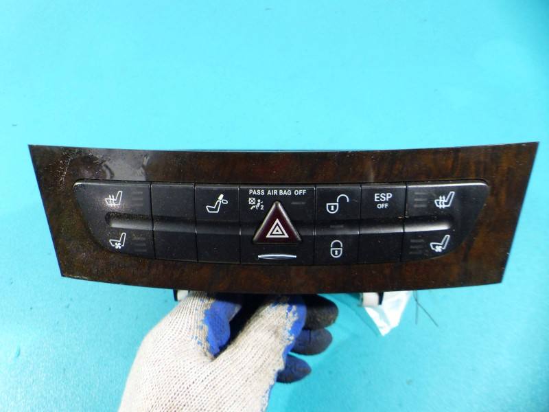 Перемикач кнопка Mercedes CLS C219 A2196800752