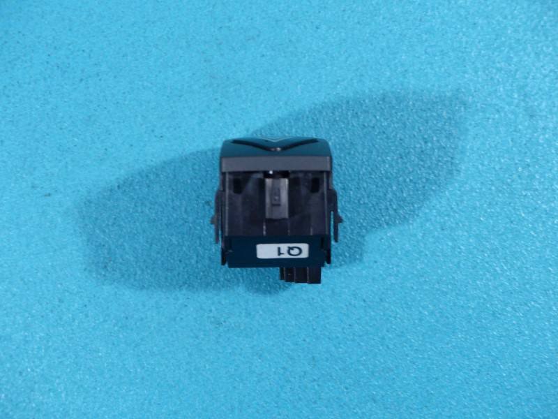 Перемикач кнопка Mercedes E C207 A2128206910 — фото деталі 5