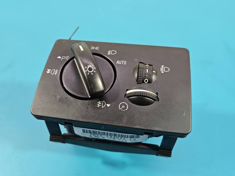 Перемикач кнопка Ford Kuga 7M5T-13A024-CA