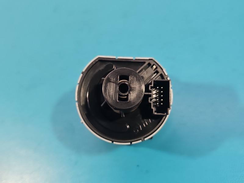 Перемикач кнопка Skoda Fabia 3 5E0941431D — фото деталі 4