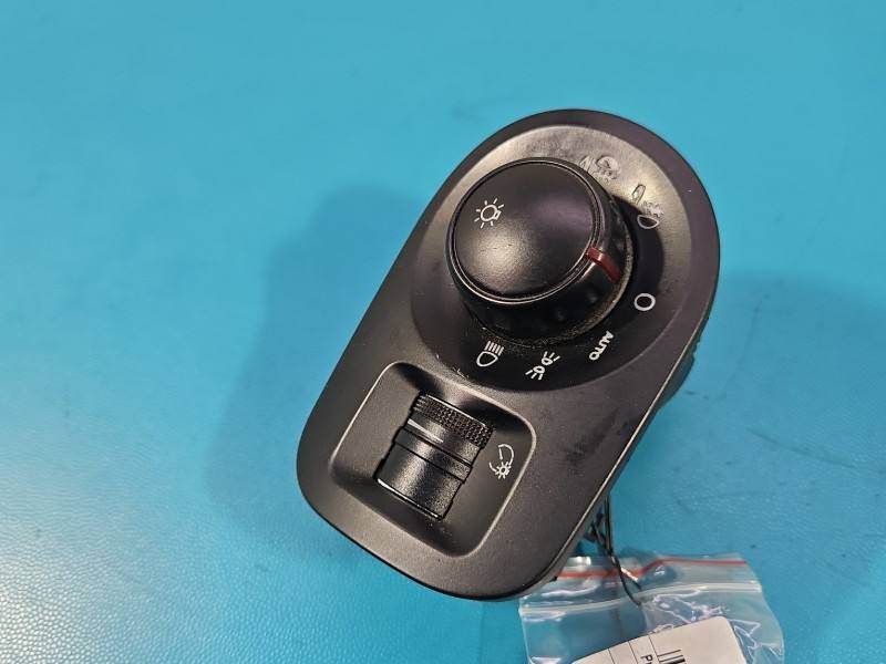 Переключатель кнопка Seat Altea 5P0919093 — фото детали 3