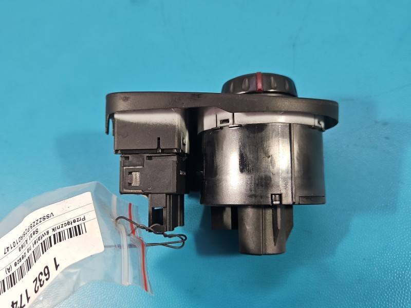 Переключатель кнопка Seat Altea 5P0919093 — фото детали 4
