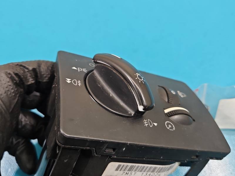 Перемикач кнопка Ford Kuga 7M5T13A024CA — фото деталі 7