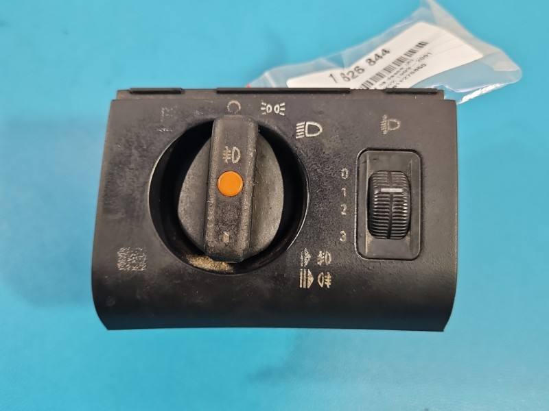 Перемикач кнопка Mercedes C W202 0005456004 — фото деталі 2