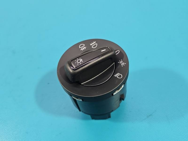 Перемикач кнопка Seat Leon 5G0941431T
