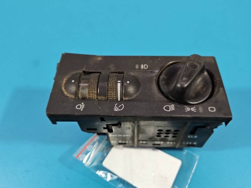 Перемикач кнопка Volkswagen Golf 3 1H6941531N — фото деталі 4