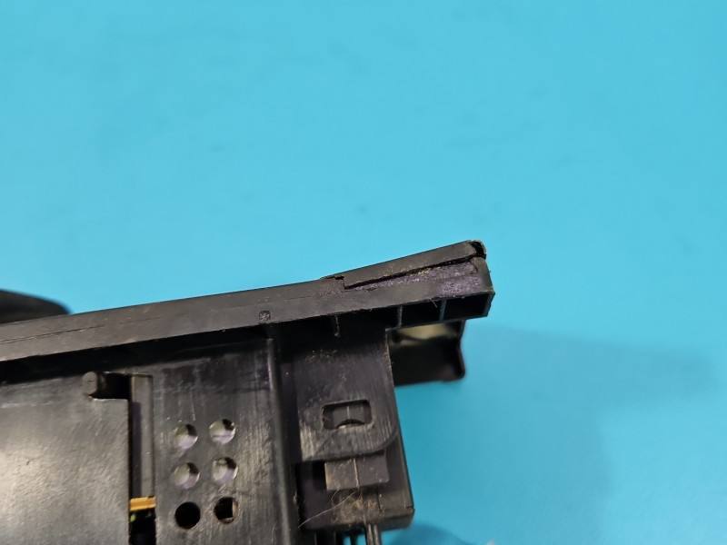 Перемикач кнопка Volkswagen Golf 3 1H6941531N — фото деталі 9