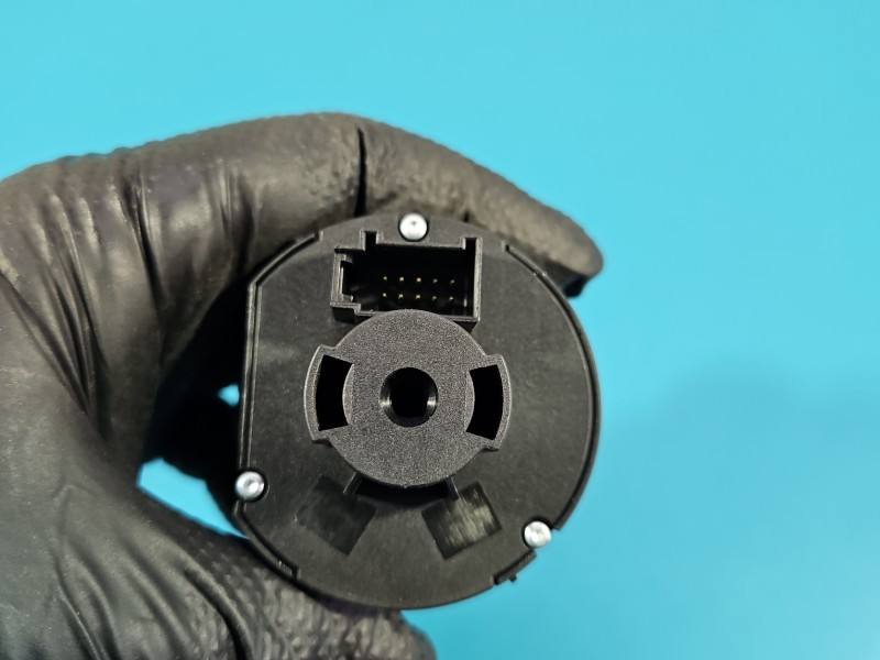 Перемикач кнопка Volkswagen Golf 5 1K0941431AH — фото деталі 4