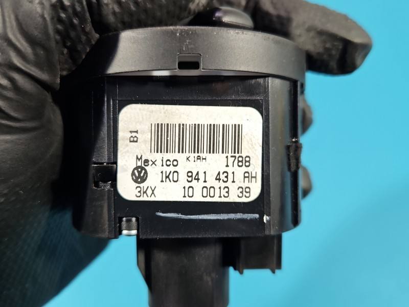 Перемикач кнопка Volkswagen Golf 5 1K0941431AH — фото деталі 5