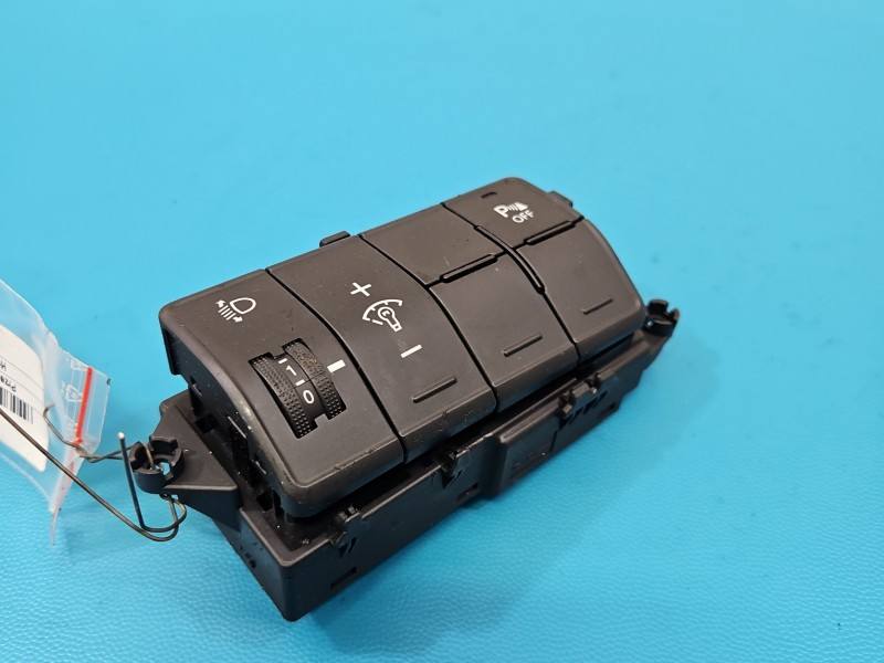 Перемикач кнопка Hyundai I30 93310-A6270