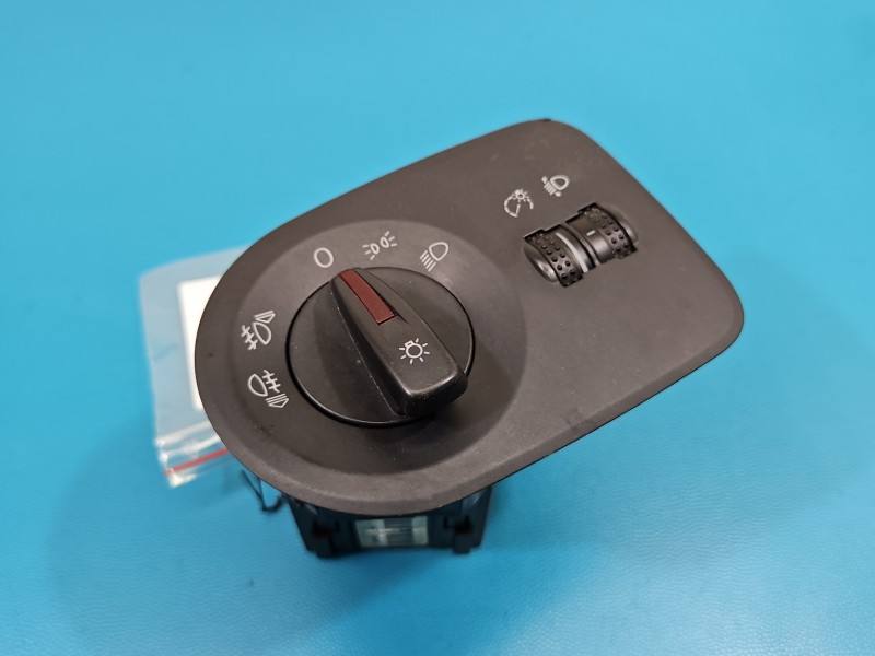 Перемикач кнопка Seat Ibiza 6J1941531A