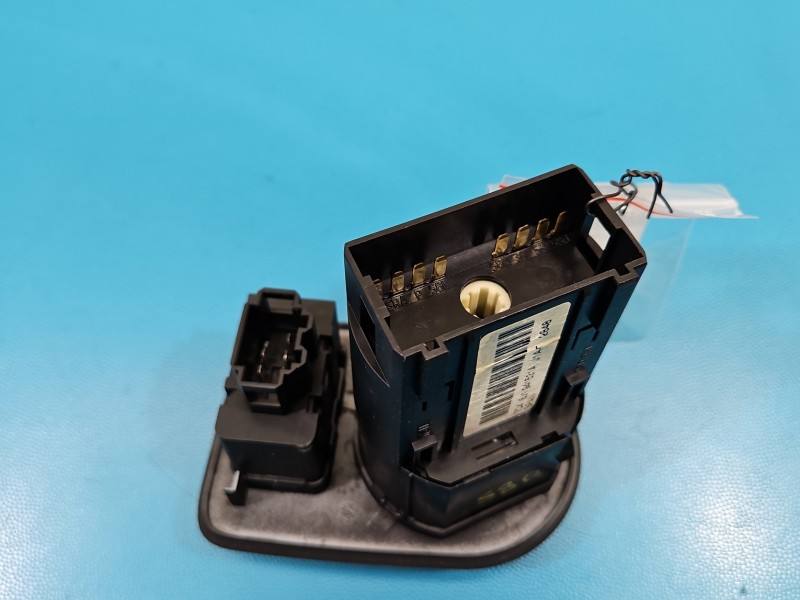 Перемикач кнопка Seat Ibiza 6J1941531A — фото деталі 3