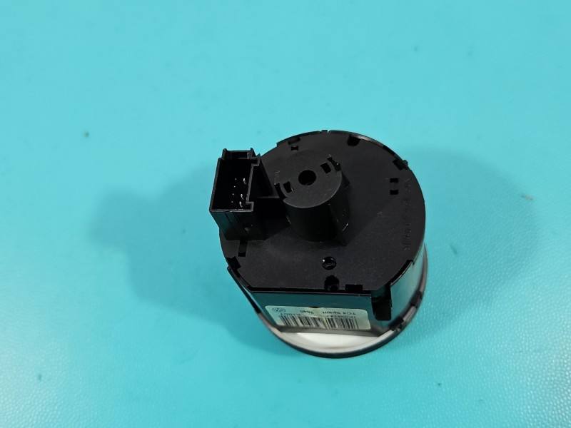 Перемикач кнопка Volkswagen Jetta 1K09414311BD — фото деталі 4
