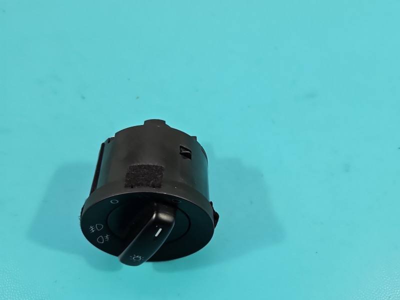 Переключатель кнопка Volkswagen Jetta 1K0941431BD — фото детали 3