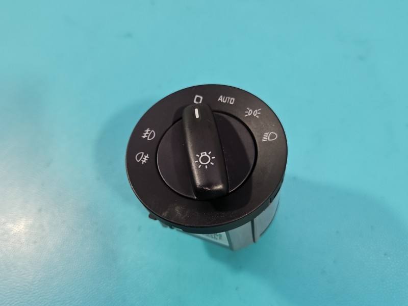 Перемикач кнопка Skoda Yeti 5L0941431E