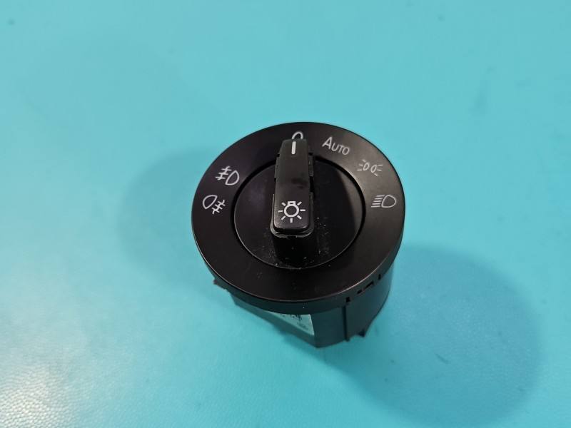 Переключатель кнопка Volkswagen Touran 3C8941431A