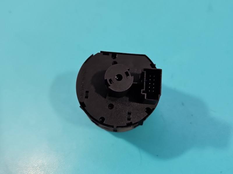 Переключатель кнопка Volkswagen Touran 3C8941431A — фото детали 4