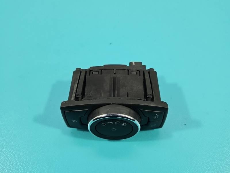 Перемикач кнопка Ford Fusion DG9T-13D061-BEW — фото деталі 3