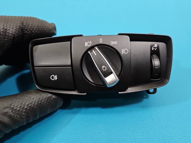 Перемикач кнопка BMW i3 9865812 — фото деталі 2