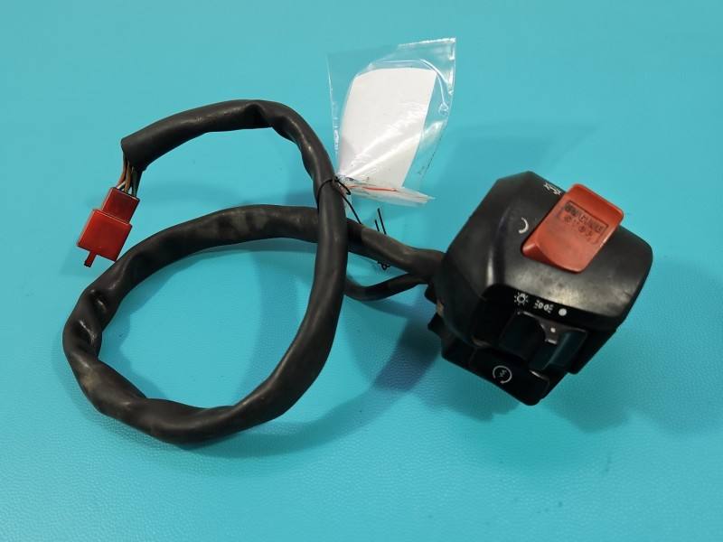 Переключатель кнопка Honda VFR 800 1573193