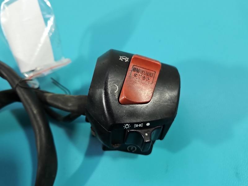 Переключатель кнопка Honda VFR 800 1573193 — фото детали 3