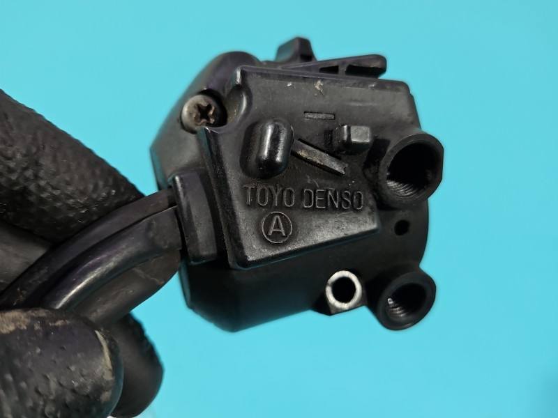 Переключатель кнопка Honda VFR 800 1573193 — фото детали 9