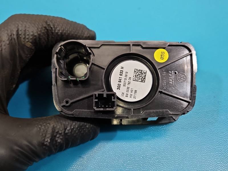 Перемикач кнопка Volkswagen Passat B8 3G0941633H — фото деталі 3