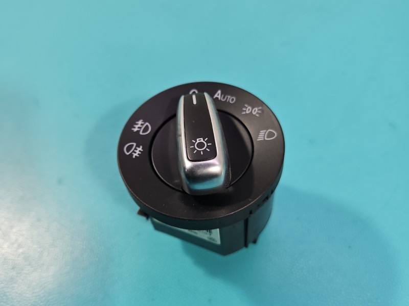 Переключатель кнопка Volkswagen Scirocco 3C8941431N