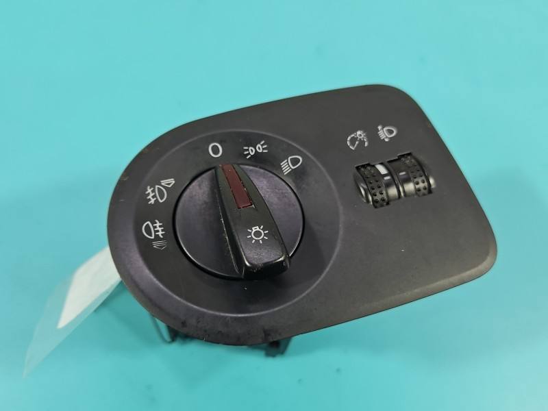 Перемикач кнопка Seat Ibiza 6J1941531A