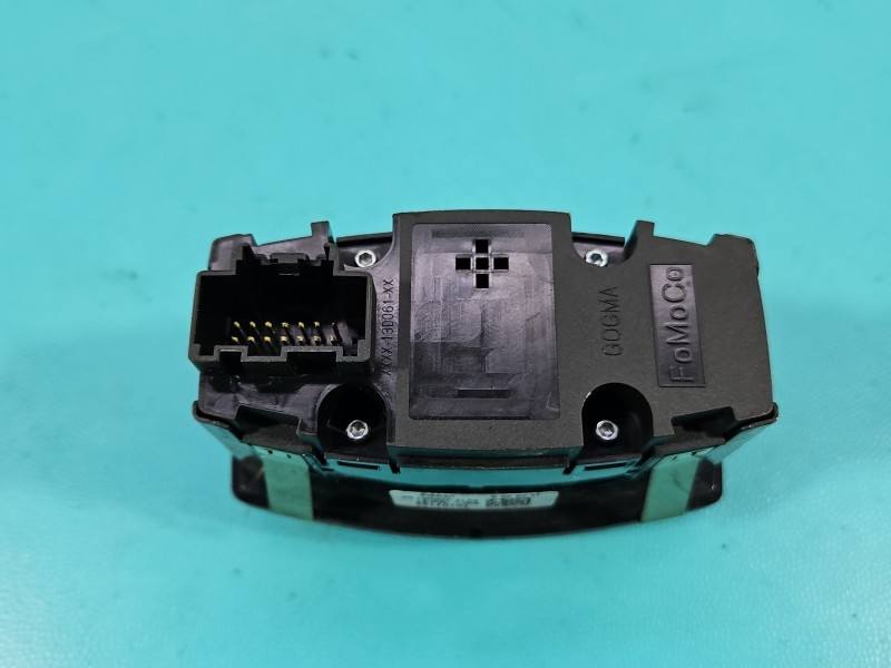 Перемикач кнопка Ford B-Max 10107132 — фото деталі 4