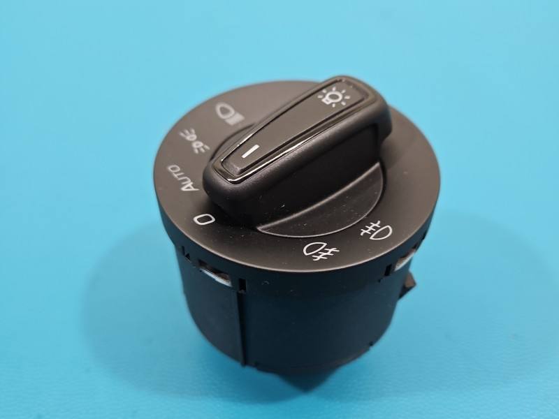 Переключатель кнопка Skoda Scala 565941431C