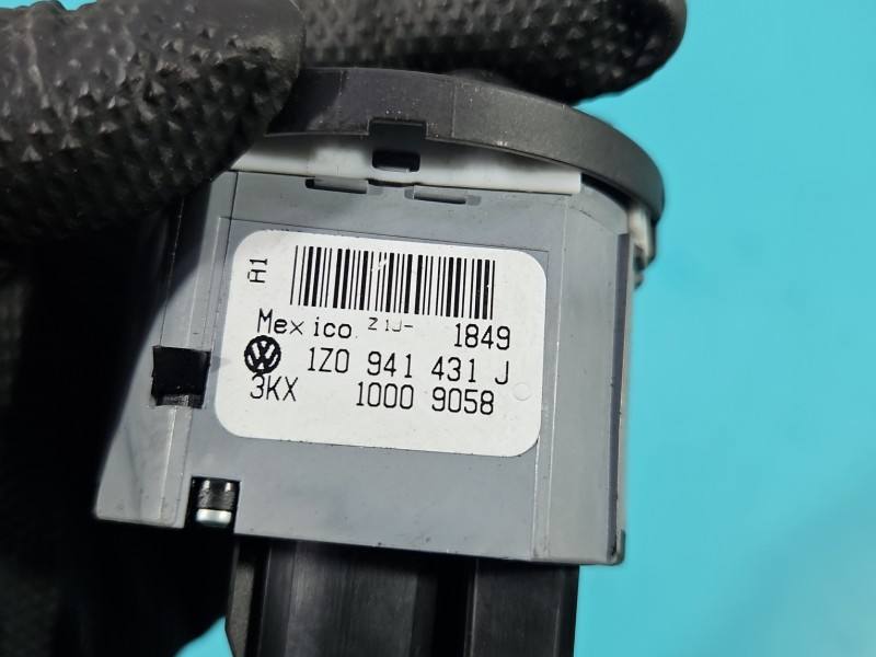 Переключатель кнопка Skoda Octavia 2 1Z0941431J — фото детали 5