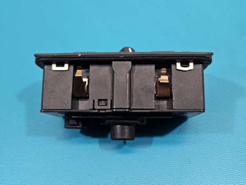 Переключатель кнопка Volvo V40 30739425 — фото детали 7