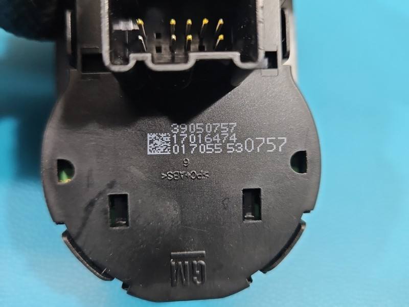 Перемикач кнопка Opel Astra K 39050757 — фото деталі 5