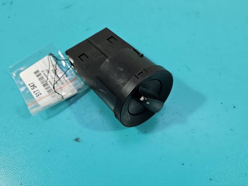 Перемикач кнопка Skoda Superb 1 1U0941531D
