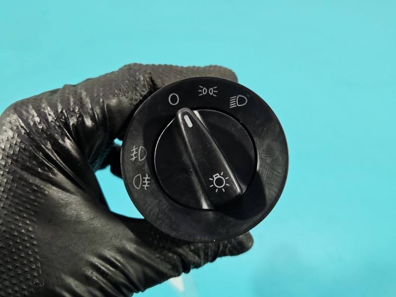 Перемикач кнопка Skoda Superb 1 1U0941531D — фото деталі 3