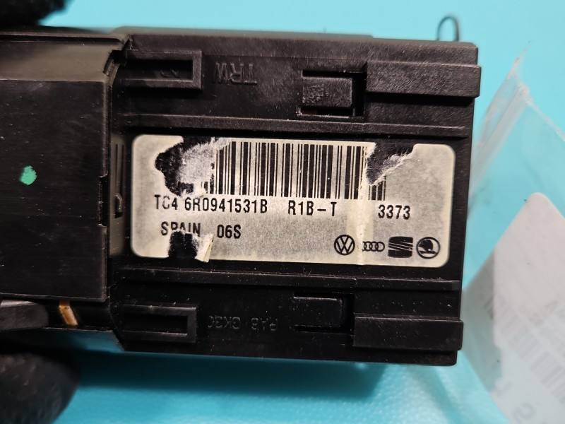 Перемикач кнопка Volkswagen Polo 6R0941531B — фото деталі 4