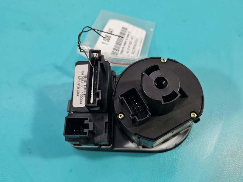 Перемикач кнопка Audi A3 8P 8P1919094 — фото деталі 4